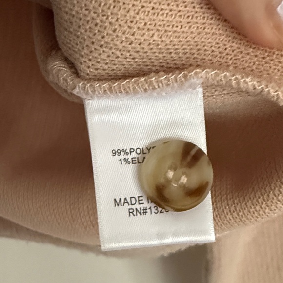 Blush Button-Up Cropped Cardigan - Picture 3 of 4